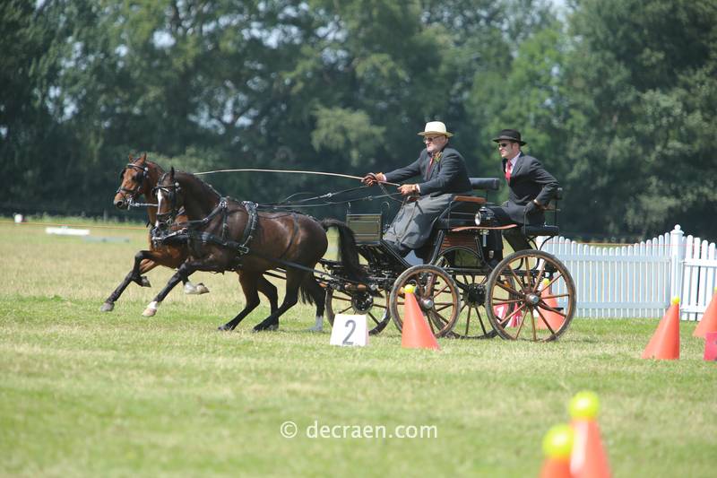 Beesd: Karel van Kekem wint tweespantitel pony’s